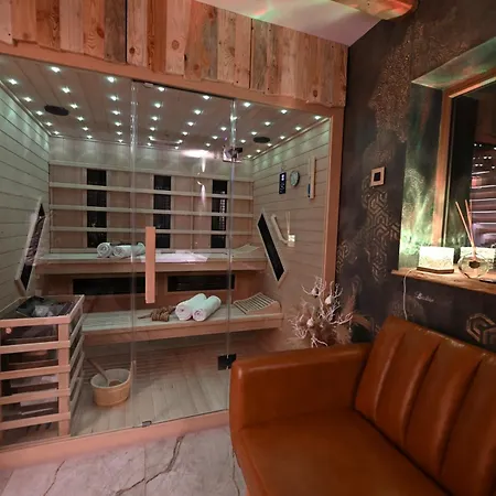 Granary - With Pool, Sauna & Jacuzzi Вилла