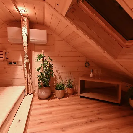 Granary - With Pool, Sauna & Jacuzzi *