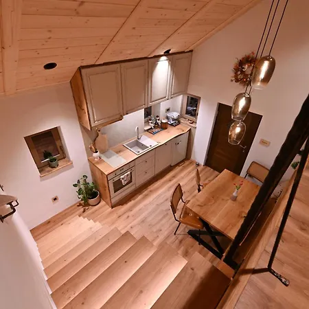 Вилла Granary - With Pool, Sauna & Jacuzzi Доленьске-Топлице
