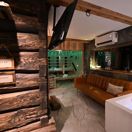 Вилла Granary - With Pool, Sauna & Jacuzzi Доленьске-Топлице