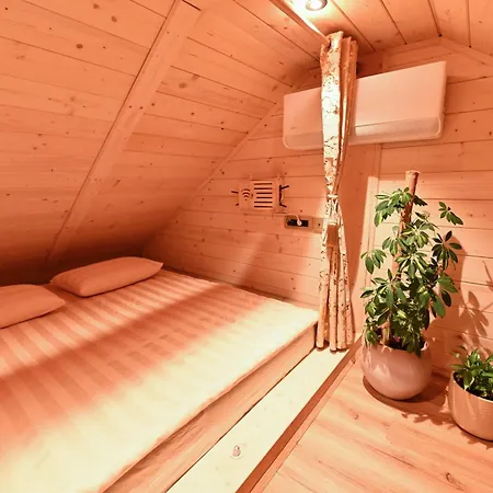 Granary - With Pool, Sauna & Jacuzzi * Доленьске-Топлице